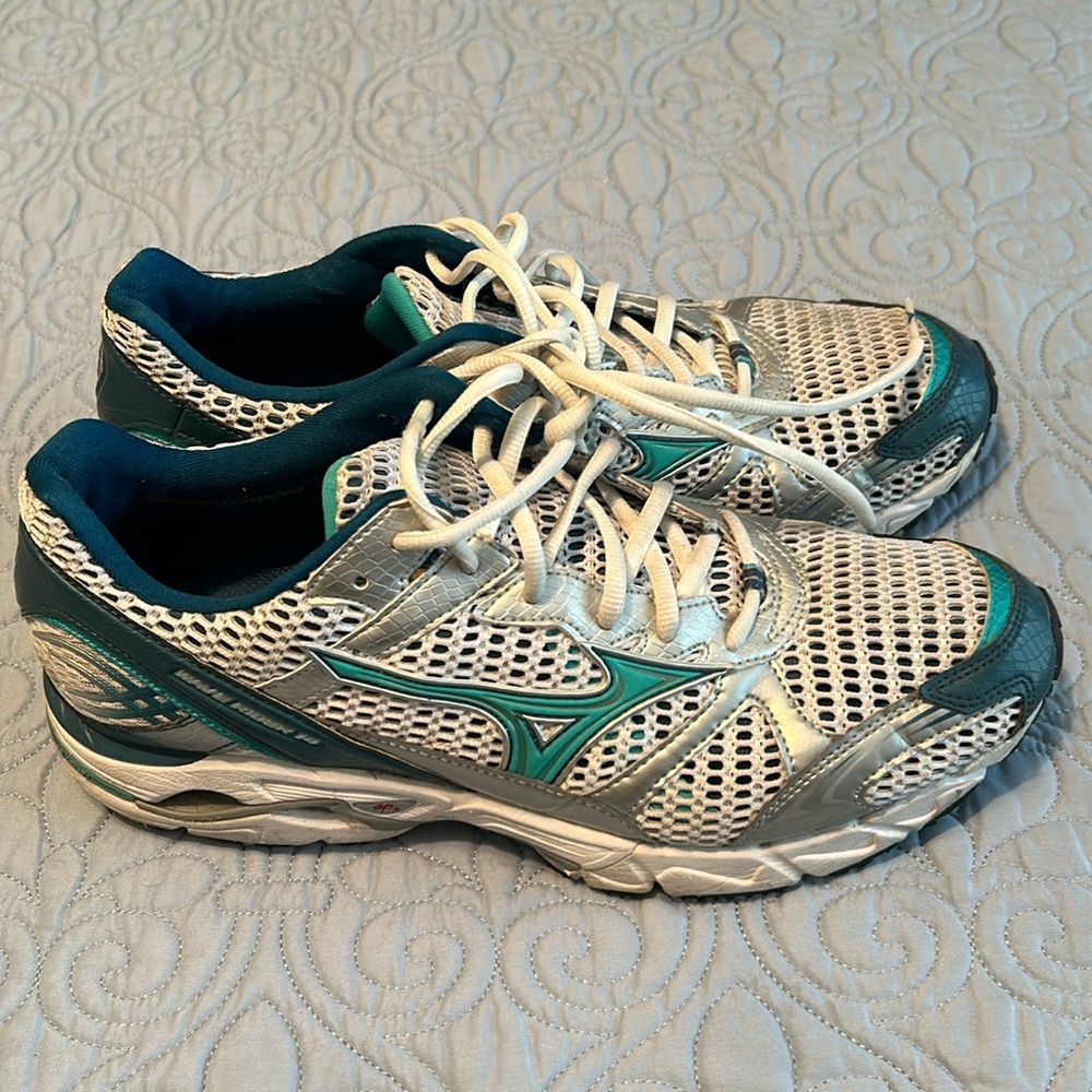 Mizuno Womens Wave Inspire 4 Running Shoes White 410297-0046 Low Top Mesh 11.5 W